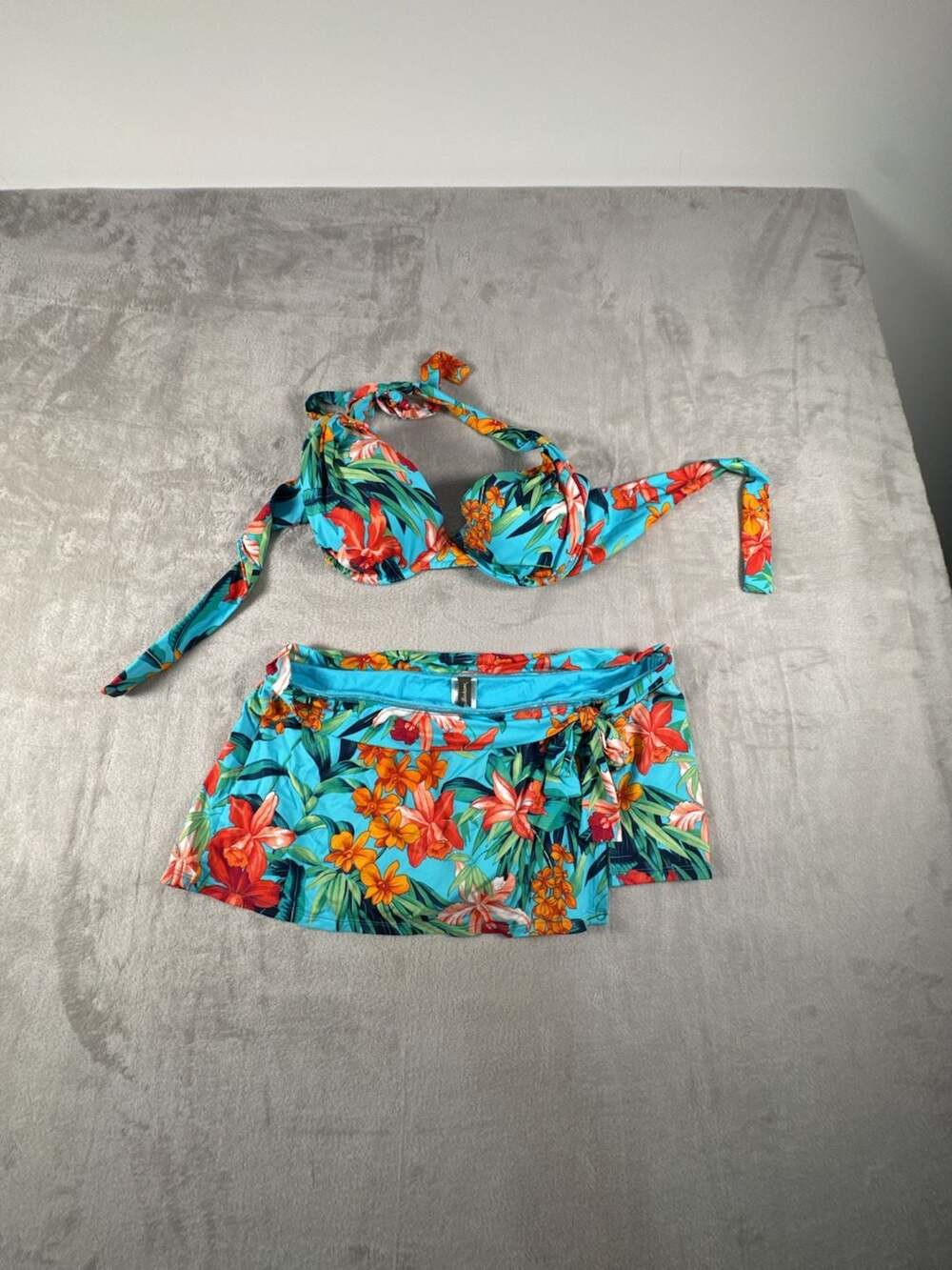 Tommy Bahama Floral Bikini Swimsuit Set Blue Floral